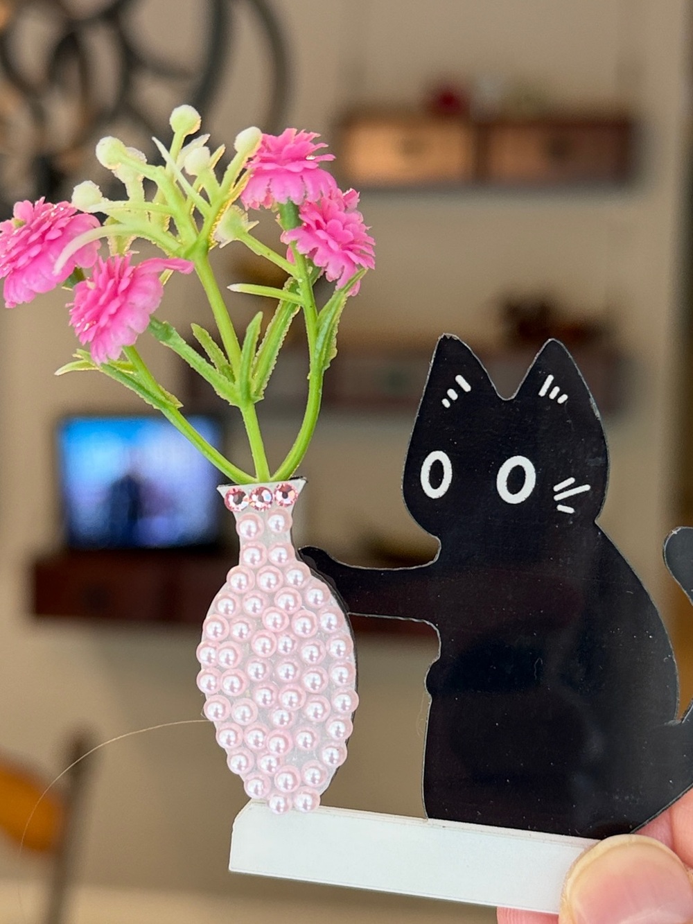Adorable hand decorated naughty-cat refrigerator magnets - Set of 3 - Picture 9 of 10